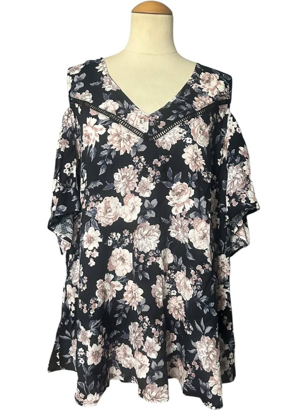 Torrid Cold-Shoulder V-Neck Tunic Top Black Blush Floral Size 2X